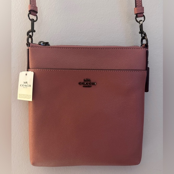 Coach Kitt Messenger Crossbody Bag in Color Vintage Pink with Gunmetal Hardware - Picture 3 of 8
